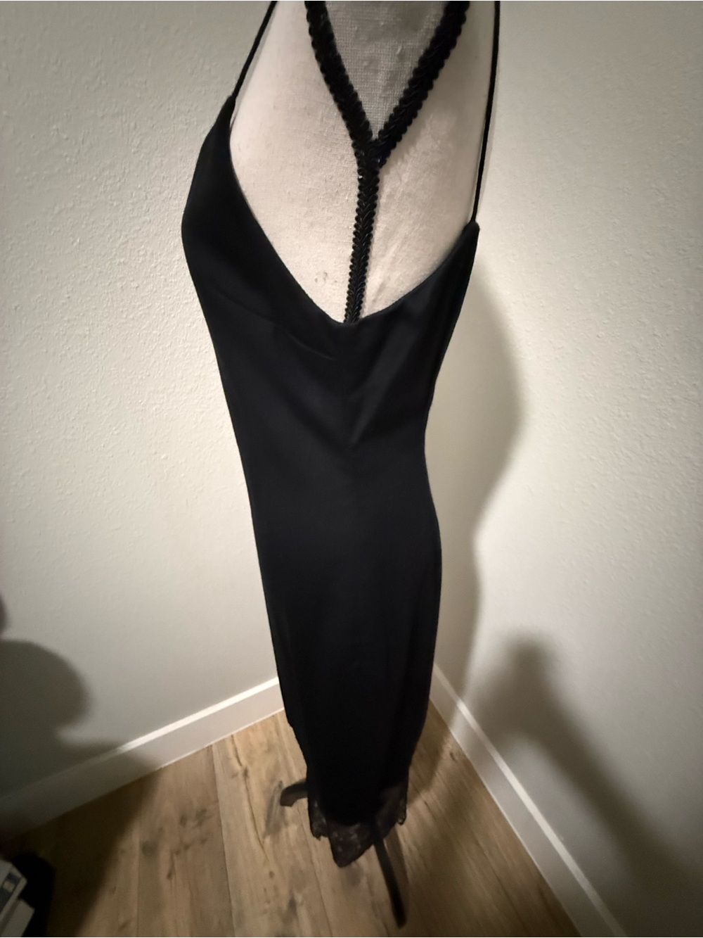 ALICE AND OLIVIA Evalee Side Slit Midi Slip Dress, Size 8 - Picture 6 of 10